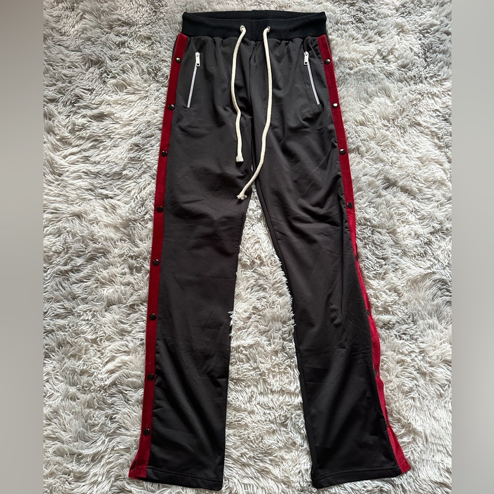 Never been worn Boohoo snap joggers size M